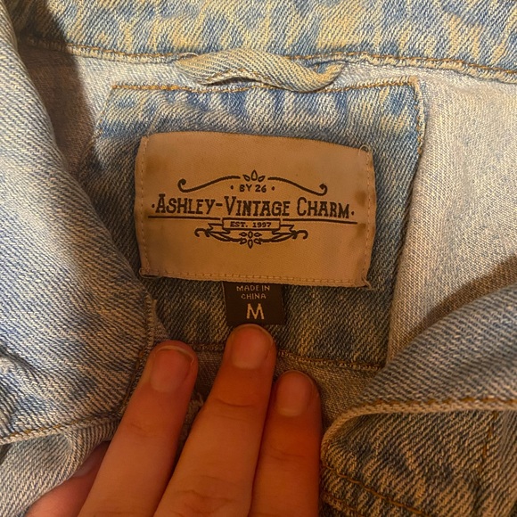 Jean jacket - Picture 2 of 2